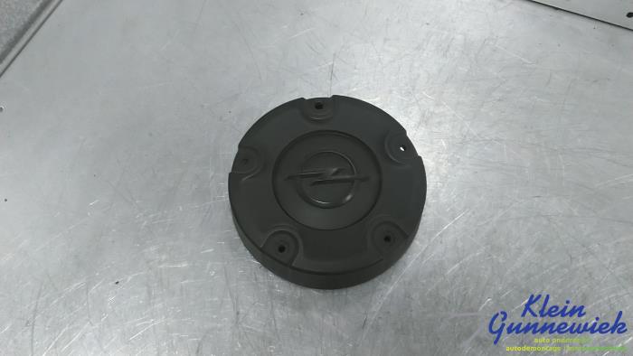 Używane Kolpak Opel Combo Cena € 25,00 Procedura marży oferowane przez Klein Gunnewiek Autodemontage & Motorentechniek
