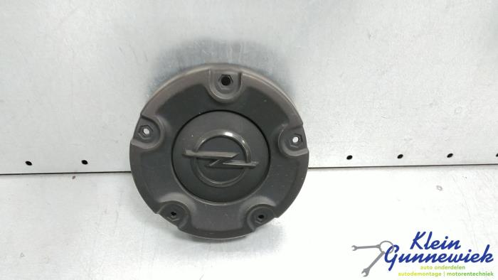 Używane Kolpak Opel Combo Cena € 25,00 Procedura marży oferowane przez Klein Gunnewiek Autodemontage & Motorentechniek