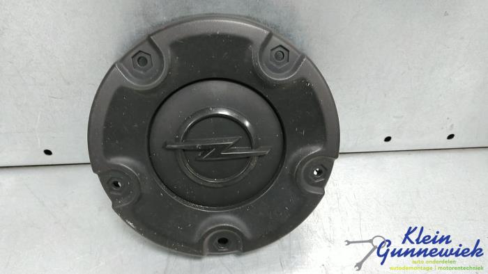 Używane Kolpak Opel Combo Cena € 25,00 Procedura marży oferowane przez Klein Gunnewiek Autodemontage & Motorentechniek