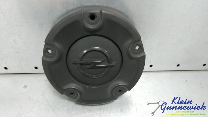 Używane Kolpak Opel Combo Cena € 25,00 Procedura marży oferowane przez Klein Gunnewiek Autodemontage & Motorentechniek