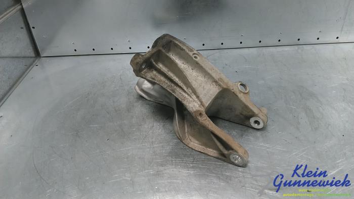Usagé Support moteur Volkswagen Transporter Prix € 32,00 Règlement à la marge proposé par Klein Gunnewiek Autodemontage & Motorentechniek