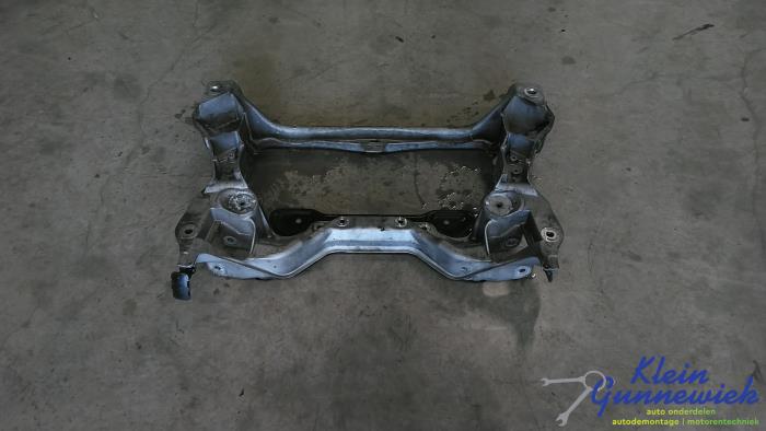 Begagnade Underram Mercedes C-Klasse Pris € 67,00 Marginaltabell erbjuds av Klein Gunnewiek Autodemontage & Motorentechniek