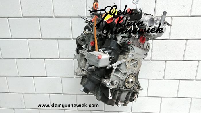 Engine Volkswagen Touran - 06F100031X AXW