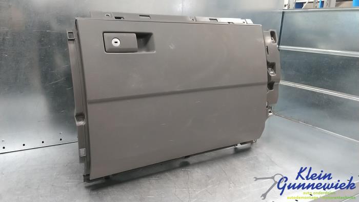 Begagnade Handskfack Volkswagen Crafter Pris € 64,00 Marginaltabell erbjuds av Klein Gunnewiek Autodemontage & Motorentechniek