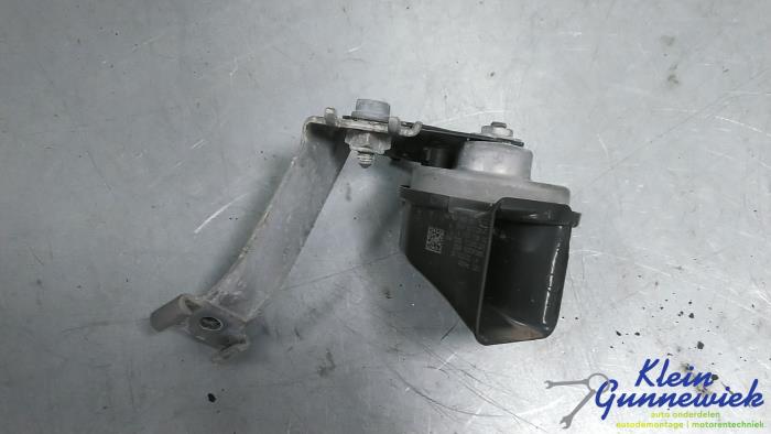 Używane Klakson Volkswagen Crafter Cena € 21,00 Procedura marży oferowane przez Klein Gunnewiek Autodemontage & Motorentechniek