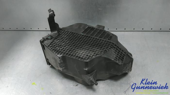 Begagnade Luftfilterhus Dacia Logan Pris € 33,00 Marginaltabell erbjuds av Klein Gunnewiek Autodemontage & Motorentechniek