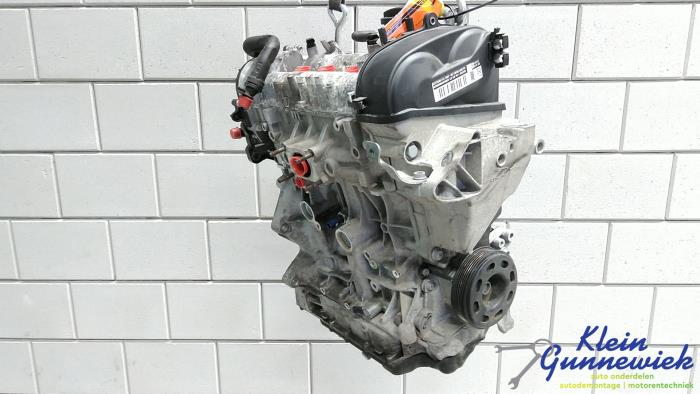 Engine Volkswagen Touran - 04E100034D CZDA