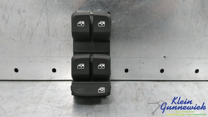 Usados Interruptor combinado de ventanillas Audi Q2 Precio € 21,00 Norma de margen ofrecido por Klein Gunnewiek Autodemontage & Motorentechniek