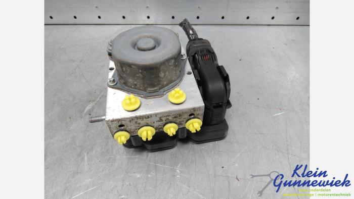 Begagnade ABS-pump Renault Clio Pris € 26,00 Marginaltabell erbjuds av Klein Gunnewiek Autodemontage & Motorentechniek