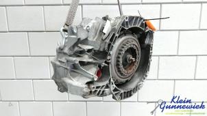 Używane Skrzynia biegów Renault Captur Cena € 1.050,00 Procedura marży oferowane przez Klein Gunnewiek Autodemontage & Motorentechniek