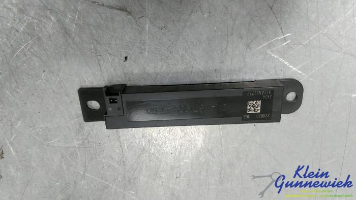 Używane Antena Mercedes A-Klasse Cena € 25,00 Procedura marży oferowane przez Klein Gunnewiek Autodemontage & Motorentechniek