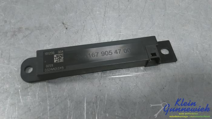 Używane Antena Mercedes A-Klasse Cena € 25,00 Procedura marży oferowane przez Klein Gunnewiek Autodemontage & Motorentechniek