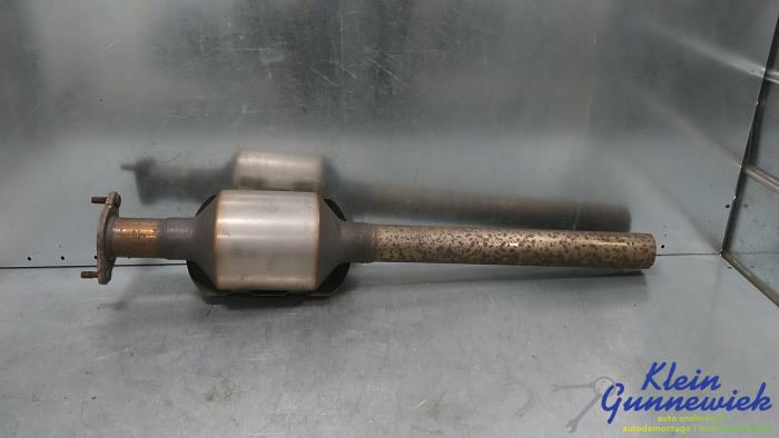 Używane Katalizator Ford Focus Cena € 195,00 Procedura marży oferowane przez Klein Gunnewiek Autodemontage & Motorentechniek