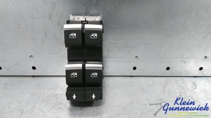 Używane Przelacznik combi okienny Audi A5 Cena € 31,00 Procedura marży oferowane przez Klein Gunnewiek Autodemontage & Motorentechniek
