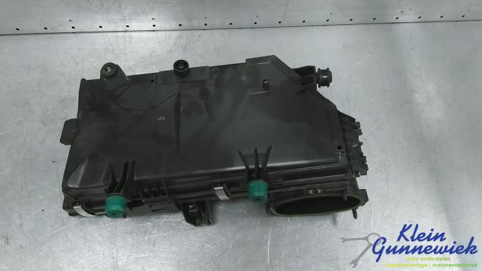 Begagnade Luftfilterhus Mercedes E-Klasse Pris € 57,00 Marginaltabell erbjuds av Klein Gunnewiek Autodemontage & Motorentechniek