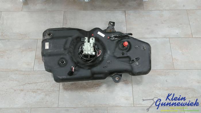 Gebrauchte Adblue Tank Mercedes ML-Klasse Preis € 550,00 Margenregelung angeboten von Klein Gunnewiek Autodemontage & Motorentechniek