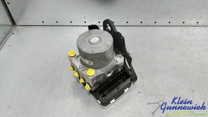 Used ABS pump Volkswagen T-Roc Price € 31,00 Margin scheme offered by Klein Gunnewiek Autodemontage & Motorentechniek