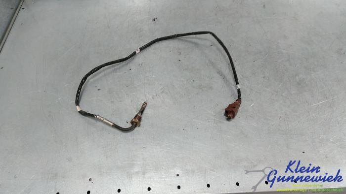 Usagé Sensor température d’échappement Volkswagen Caddy Prix € 22,00 Règlement à la marge proposé par Klein Gunnewiek Autodemontage & Motorentechniek