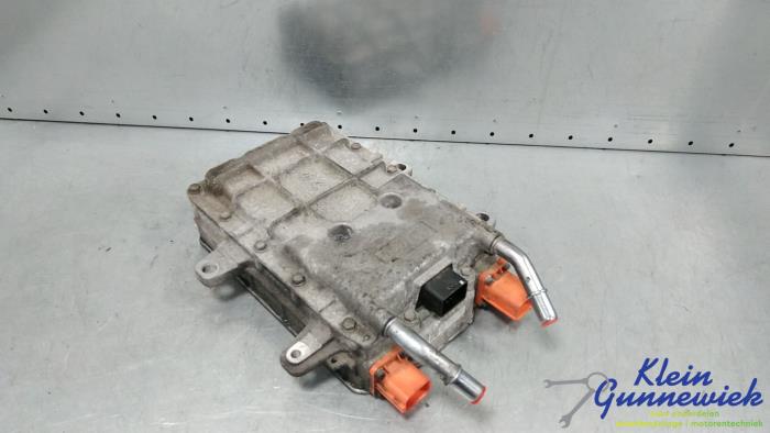 Używane Ladowarka akumulatorowa Ford Kuga Cena € 323,00 Procedura marży oferowane przez Klein Gunnewiek Autodemontage & Motorentechniek