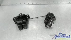 Używane Mechanizm zamka tylnej klapy Volvo XC40 Cena € 95,00 Procedura marży oferowane przez Klein Gunnewiek Autodemontage & Motorentechniek