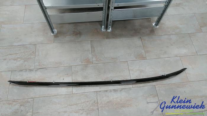 Roof rail, right Volvo XC60 - 32216713 N.V.T.