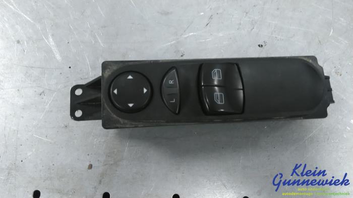 Usados Interruptor combinado de ventanillas Mercedes Sprinter Precio € 35,00 Norma de margen ofrecido por Klein Gunnewiek Autodemontage & Motorentechniek