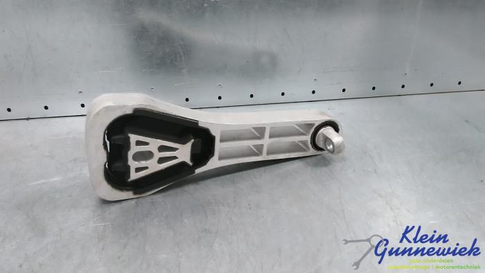 Used Engine mount Volvo XC60 Price € 33,00 Margin scheme offered by Klein Gunnewiek Autodemontage & Motorentechniek