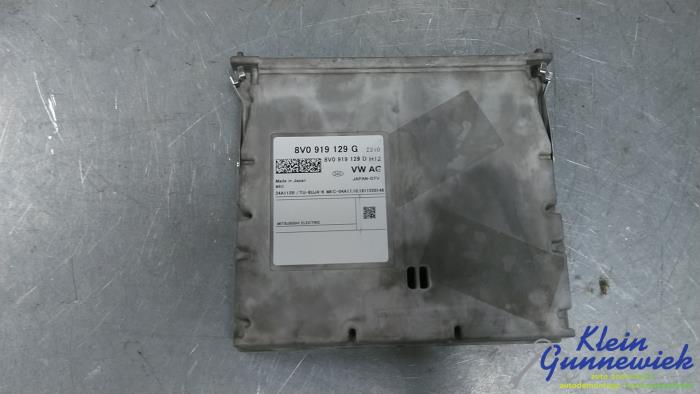 Używane Tuner TV Audi A5 Cena € 363,00 Procedura marży oferowane przez Klein Gunnewiek Autodemontage & Motorentechniek