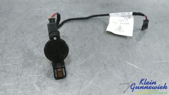 Begagnade Regnsensor Porsche Macan Pris € 63,00 Marginaltabell erbjuds av Klein Gunnewiek Autodemontage & Motorentechniek