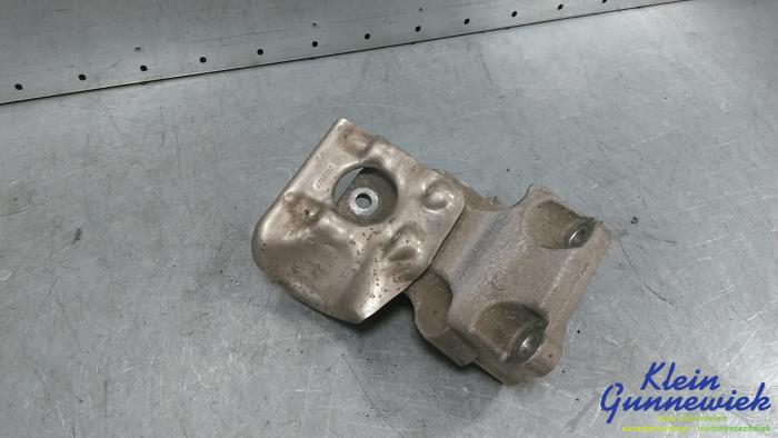 Used Engine mount BMW 1-Serie Price € 25,00 Margin scheme offered by Klein Gunnewiek Autodemontage & Motorentechniek