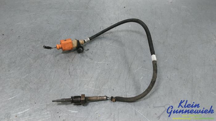 Usagé Sensor température d’échappement Volkswagen Crafter Prix € 75,00 Règlement à la marge proposé par Klein Gunnewiek Autodemontage & Motorentechniek