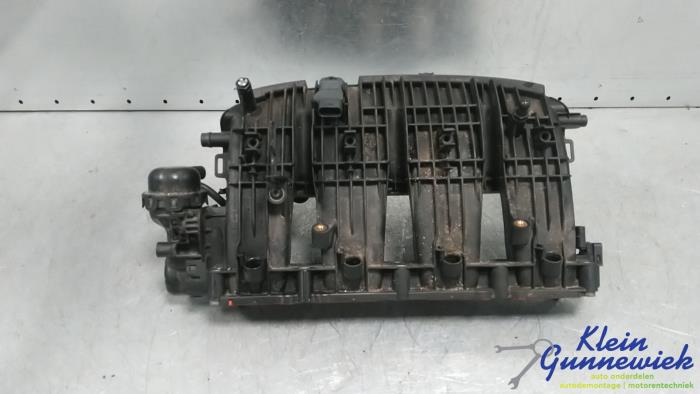 Używane Kolektor dolotowy Audi A4 Cena € 140,00 Procedura marży oferowane przez Klein Gunnewiek Autodemontage & Motorentechniek