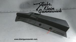 Begagnade Tätningsskydd, C, höger Mercedes Vito Pris € 35,00 Marginaltabell erbjuds av Klein Gunnewiek Autodemontage & Motorentechniek