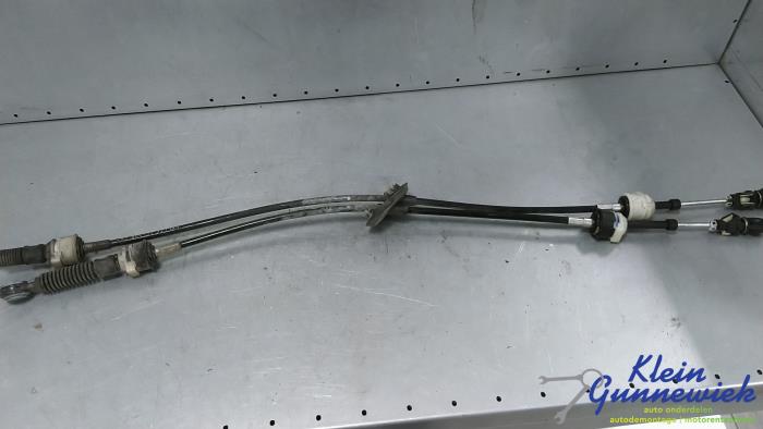 Usados Cable de cambio de caja de cambios Mercedes Vito Precio € 57,00 Norma de margen ofrecido por Klein Gunnewiek Autodemontage & Motorentechniek