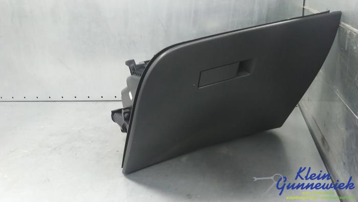 Begagnade Handskfack Opel Corsa Pris € 66,00 Marginaltabell erbjuds av Klein Gunnewiek Autodemontage & Motorentechniek