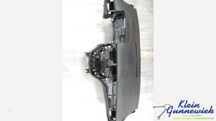 Usados Salpicadero Opel Corsa Precio € 244,00 Norma de margen ofrecido por Klein Gunnewiek Autodemontage & Motorentechniek