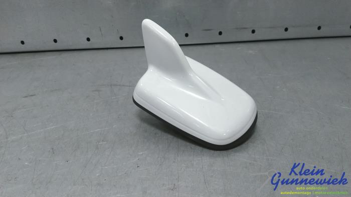 Używane Antena GPS Audi A4 Cena € 45,00 Procedura marży oferowane przez Klein Gunnewiek Autodemontage & Motorentechniek