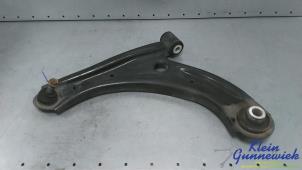 Begagnade Främre undre gaffelben, vänster Suzuki Swift Pris € 65,00 Marginaltabell erbjuds av Klein Gunnewiek Autodemontage & Motorentechniek