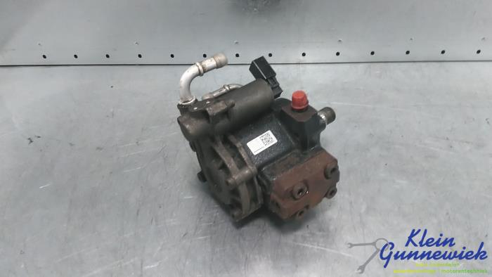 Used Mechanical fuel pump Volkswagen Golf Plus Price € 139,00 Margin scheme offered by Klein Gunnewiek Autodemontage & Motorentechniek