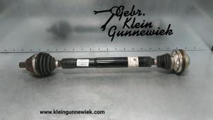 Begagnade Drivaxel, höger fram Volkswagen E-Golf Pris € 175,00 Marginaltabell erbjuds av Klein Gunnewiek Autodemontage & Motorentechniek