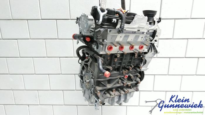 Engine Volkswagen Golf - 0445010507 CBBB