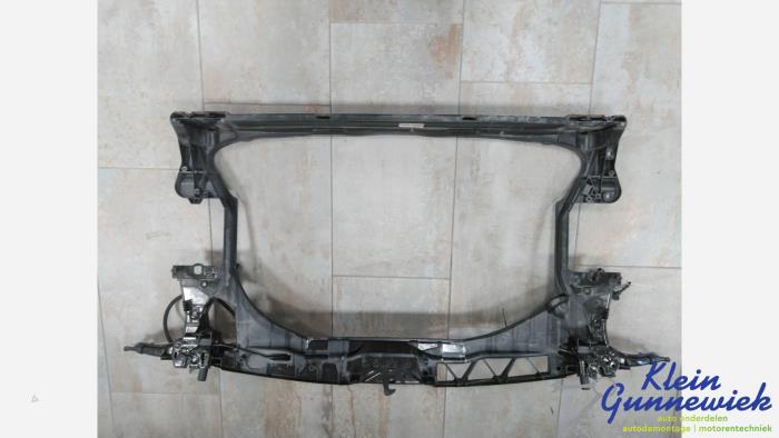 Begagnade Front Audi A6 Pris € 108,00 Marginaltabell erbjuds av Klein Gunnewiek Autodemontage & Motorentechniek