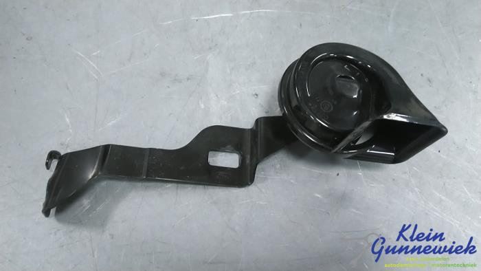 Używane Klakson Ford Kuga Cena € 15,00 Procedura marży oferowane przez Klein Gunnewiek Autodemontage & Motorentechniek