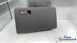 Used Glovebox Kia Sorento Price € 125,00 Margin scheme offered by Klein Gunnewiek Autodemontage & Motorentechniek