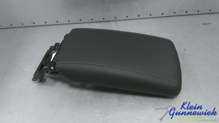 Begagnade Armstöd Kia Sorento Pris € 137,00 Marginaltabell erbjuds av Klein Gunnewiek Autodemontage & Motorentechniek