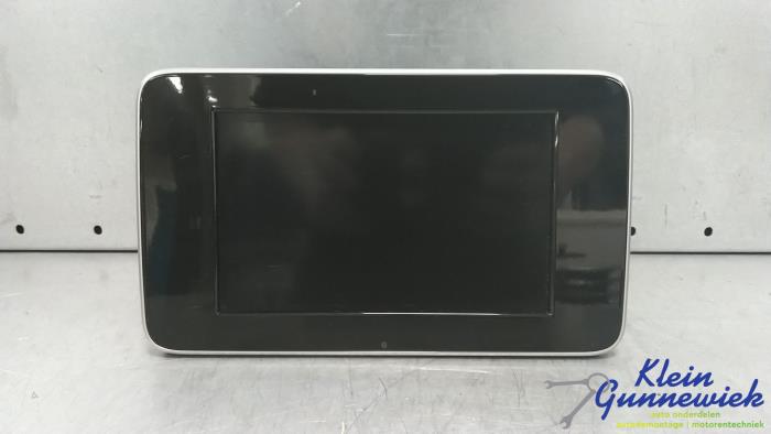 Begagnade Innerdisplay Mercedes C-Klasse Pris € 50,00 Marginaltabell erbjuds av Klein Gunnewiek Autodemontage & Motorentechniek