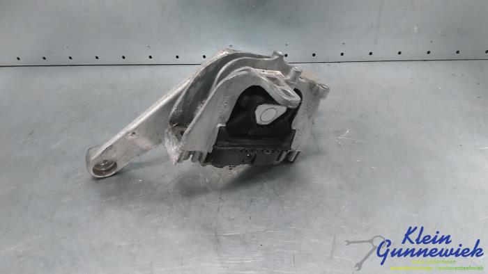 Used Engine mount Volkswagen E-Golf Price € 45,00 Margin scheme offered by Klein Gunnewiek Autodemontage & Motorentechniek