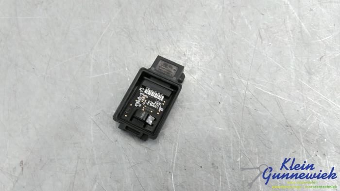 Begagnade Sensor (övriga) Kia Sorento Pris € 45,00 Marginaltabell erbjuds av Klein Gunnewiek Autodemontage & Motorentechniek