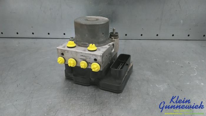 Begagnade ABS-pump Opel Corsa Pris € 28,00 Marginaltabell erbjuds av Klein Gunnewiek Autodemontage & Motorentechniek