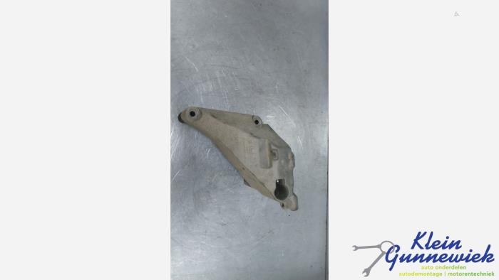 Used Engine mount Opel Corsa Price € 20,00 Margin scheme offered by Klein Gunnewiek Autodemontage & Motorentechniek